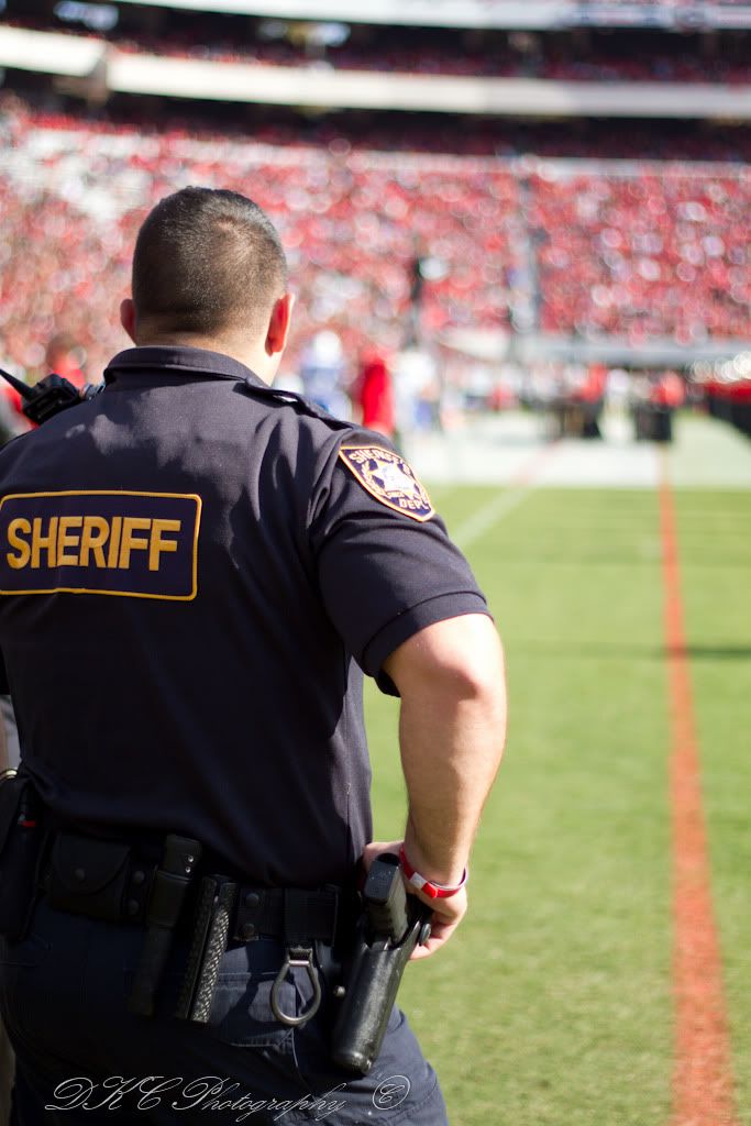 IMAGE: http://i255.photobucket.com/albums/hh124/DKCPhoto/Nifty%2050%20shots/IMG_5329.jpg