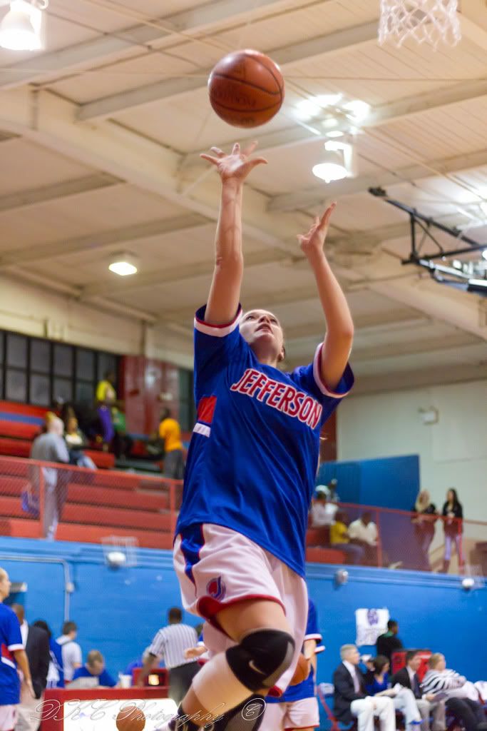 IMAGE: http://i255.photobucket.com/albums/hh124/DKCPhoto/Nifty%2050%20shots/IMG_5665.jpg