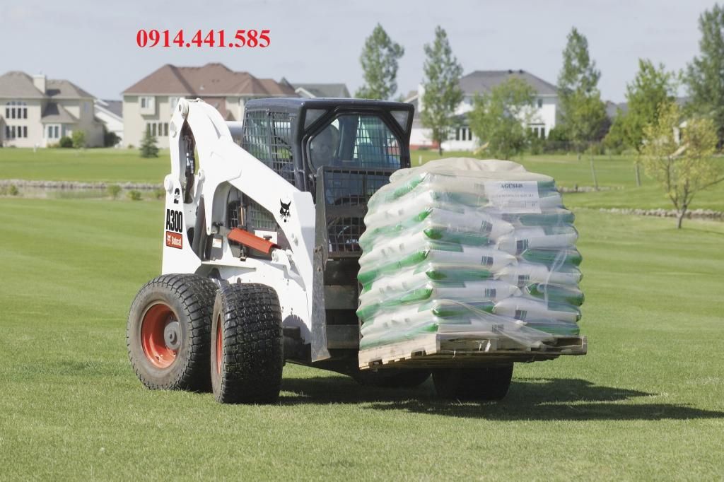 Xe xúc lật đa năng Bobcat