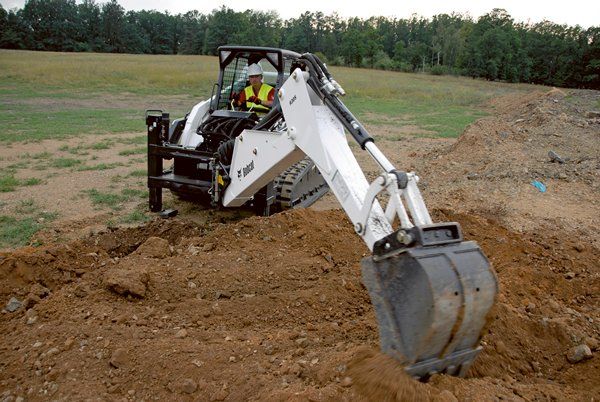Xe xúc lật đa năng Bobcat - 1