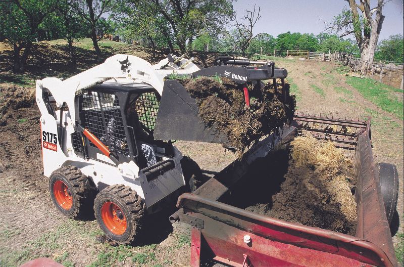 Xe xúc lật đa năng Bobcat - 2