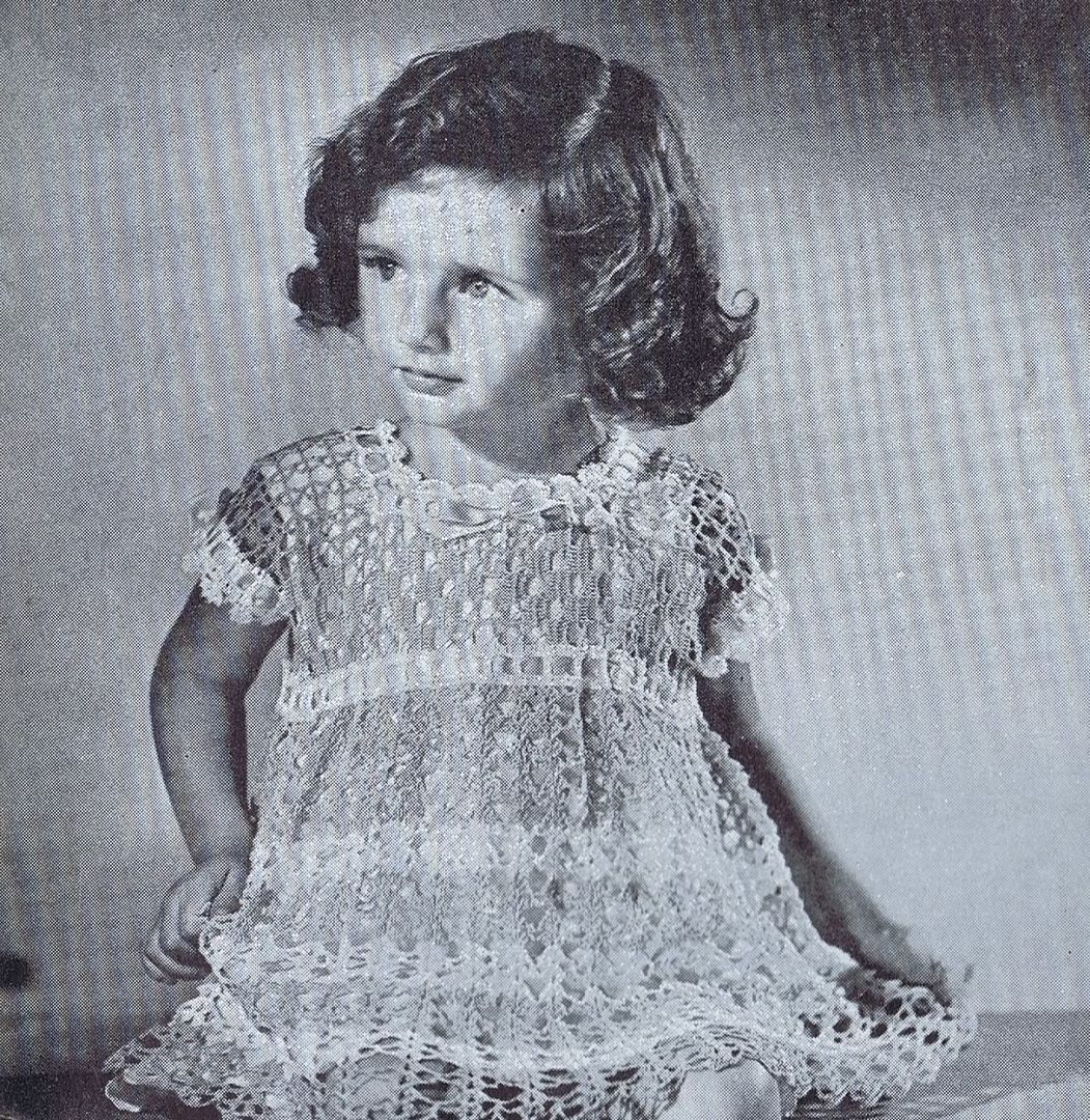 Vintage Crochet Patterns - Doilies/Runners/Tray Cloths - PINEAPPLE