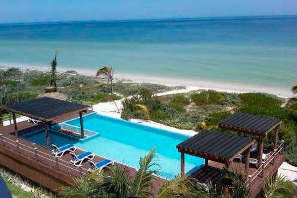 Luxury beachfront Home in Progreso