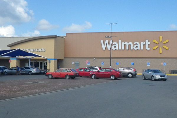 Walmart near Plaza las Americas, playa del carmen