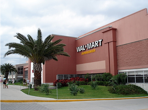 walmart-playa-del-carmen-photo-by-beatlo-photobucket