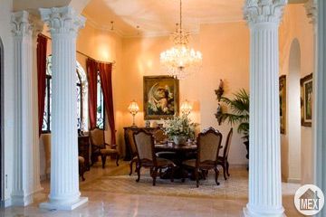 Dining room in the House of Dreams in Merida