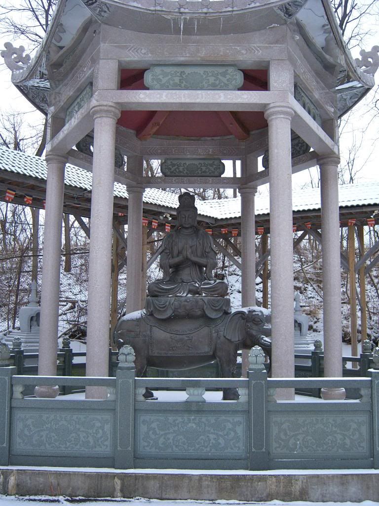 Buddhist statue at Cham Shen Temple photo 100_6876_zpsc2fd492f.jpg
