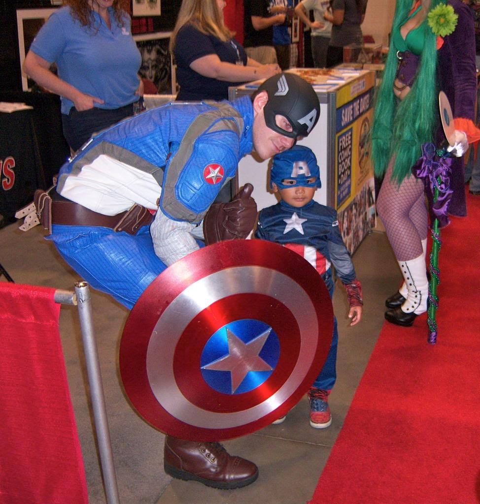 Toronto Fan Fest meeting Captain America photo 100_7093_zps2140a316.jpg