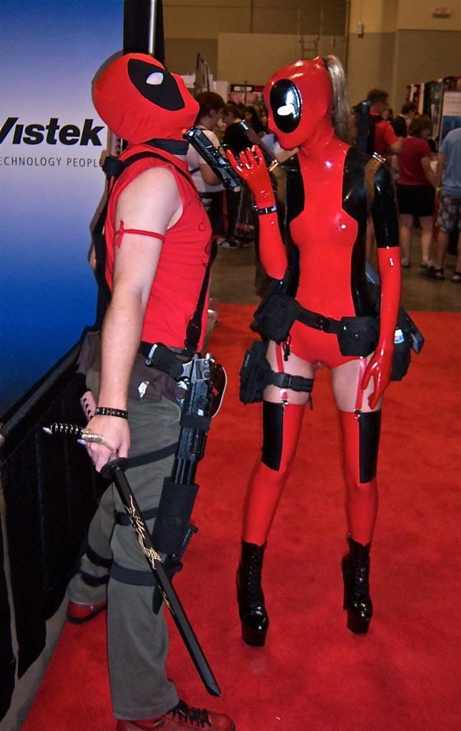 Toronto Fan Expo meeting of the Deadpools photo 100_7095_zps0c77eba4.jpg