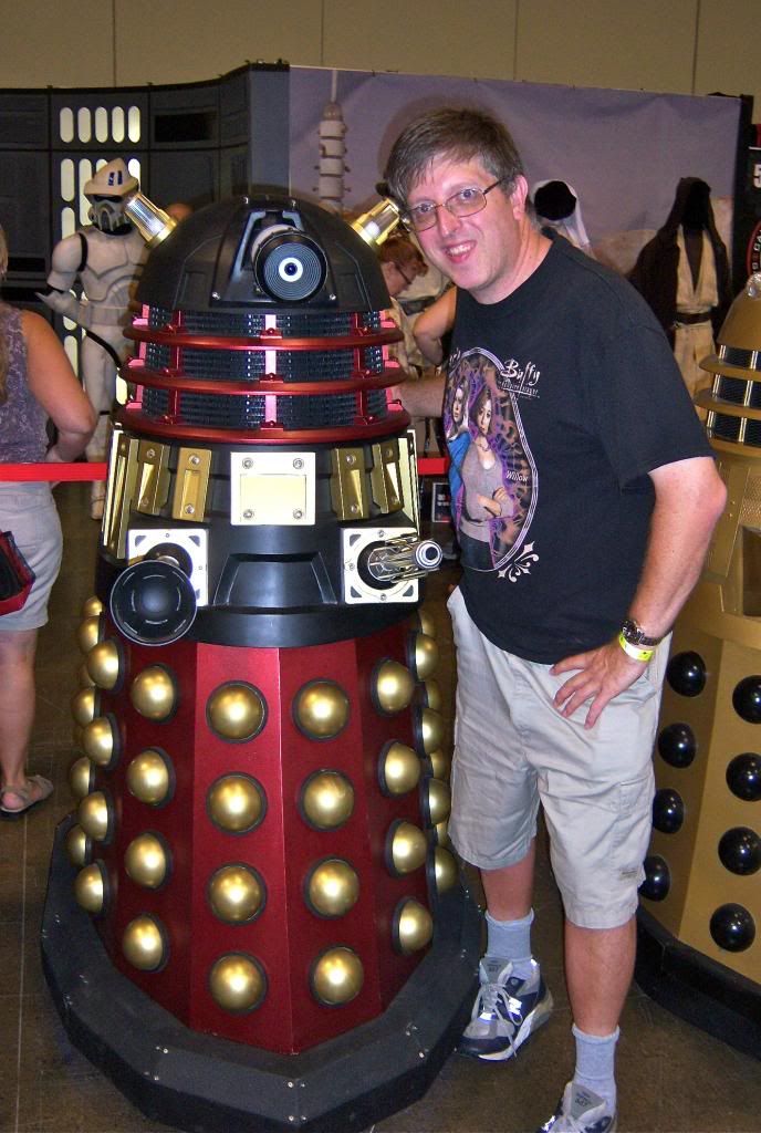 Toronto Fan Fest w/Dalek photo 100_7121_zps70a79952.jpg