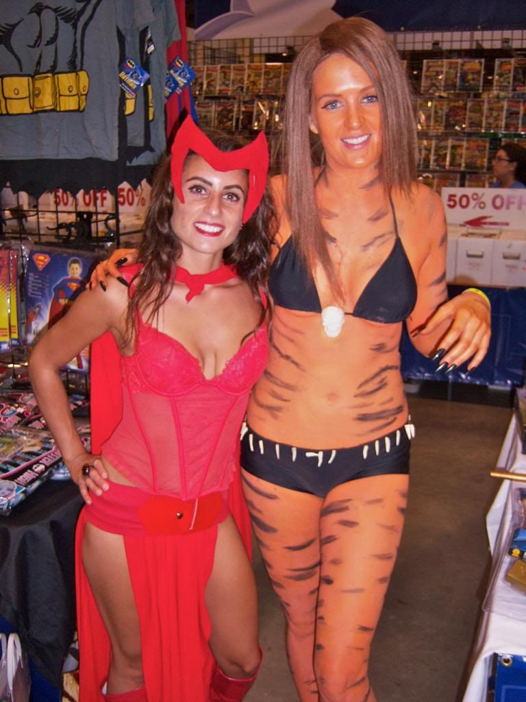 Toronto Fan Fest w/Scarlet Witch and Tigra photo 100_7150_zps6fa77bb3.jpg