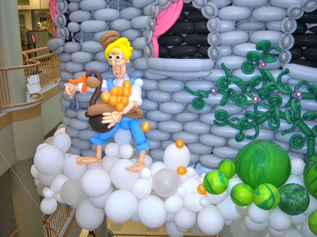 Jack has the golden goose, courtesy of Airigami photo 100_7286_zpseb674849.jpg