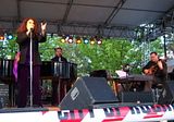 Melissa Manchester and band
