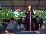 Melissa Manchester playing the hits