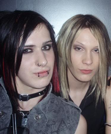 Obrázek “http://i255.photobucket.com/albums/hh146/Darky-1990/ShinandYu02.jpg” nelze zobrazit, protože obsahuje chyby.