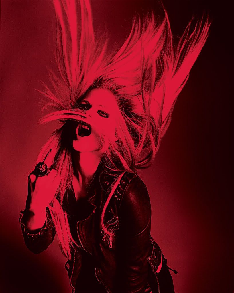 28314_AvrilUHQ7_122_393lo.jpg
