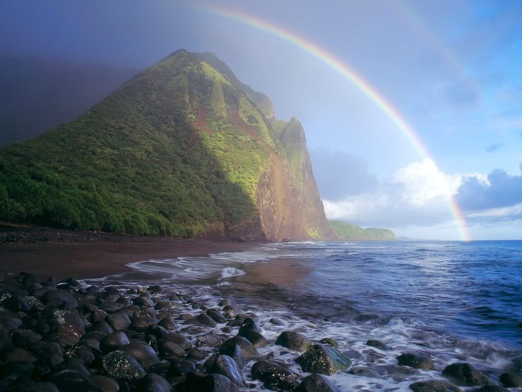 MistyRainbowWaialuValleyMolokaiHawa.jpg