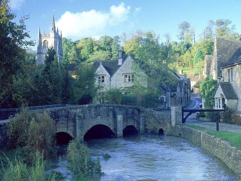 CastleCombeCotswoldsEngland.jpg