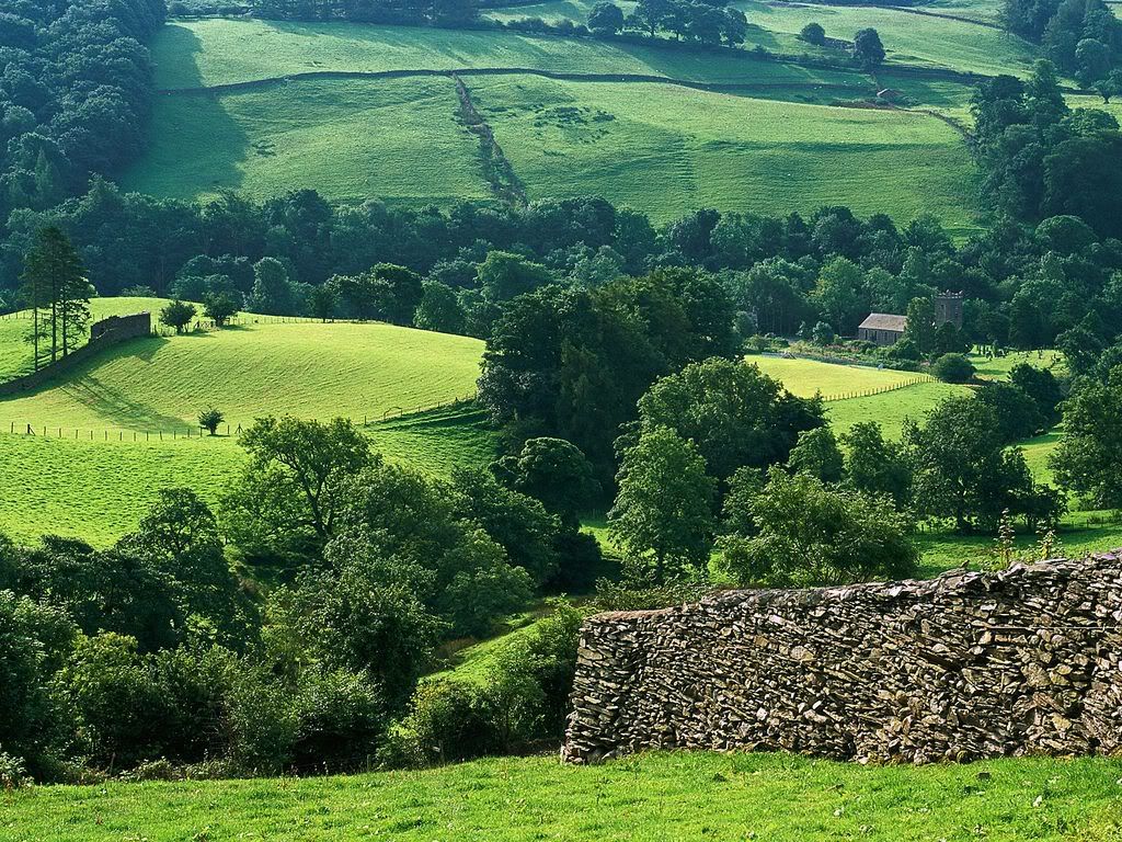 HillsofTroutbeckLakeDistrictEngland.jpg