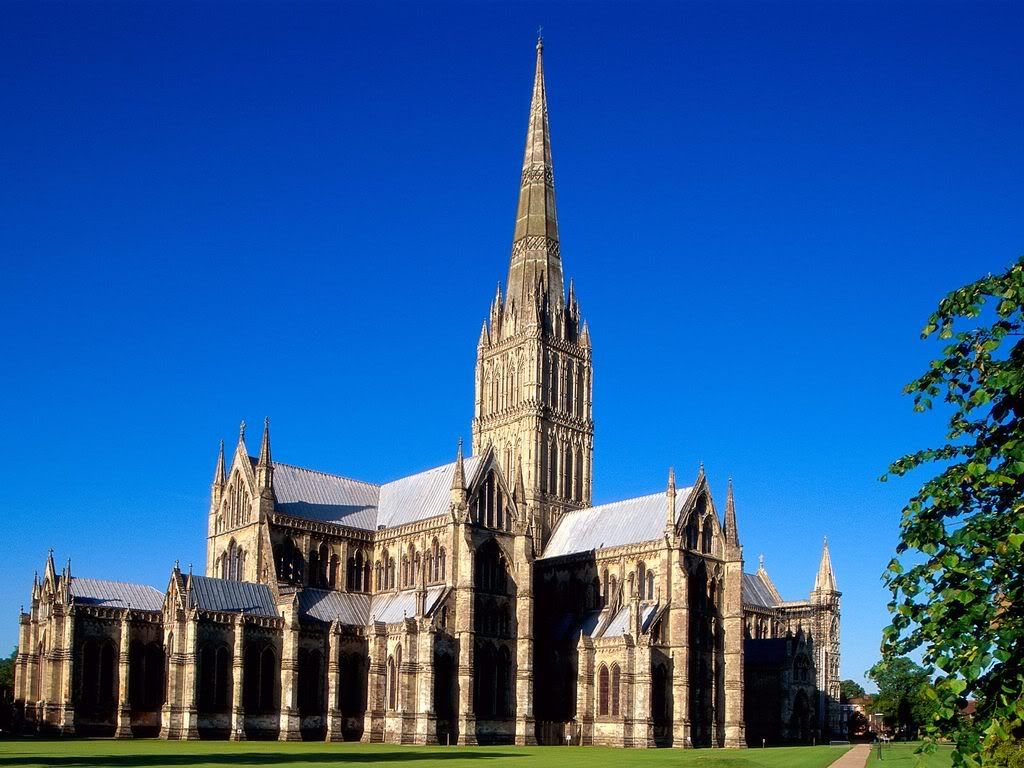 SalisburyCathedralWiltshireEngland.jpg