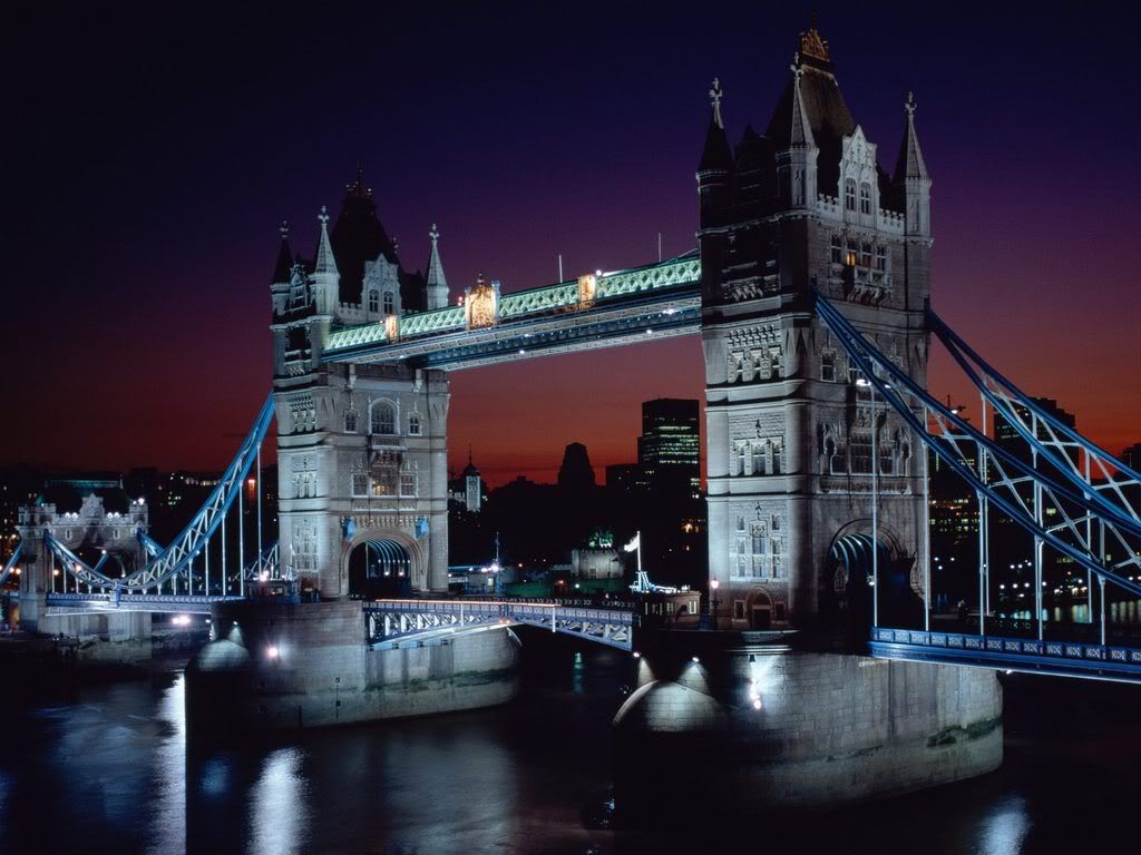 TowerBridgeatNightLondonEngland.jpg