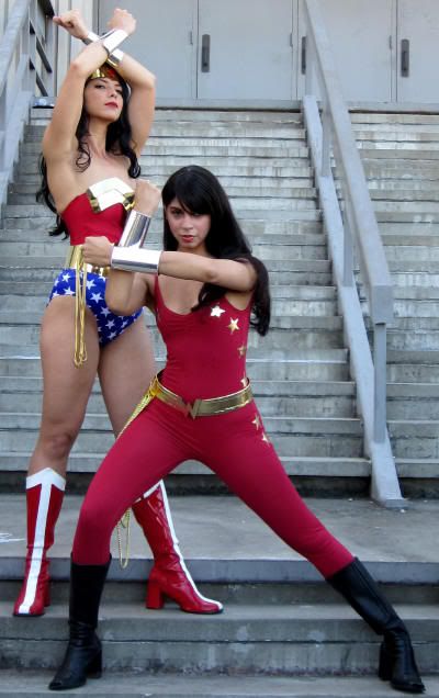 Wonder Woman Cosplay - Photo Set