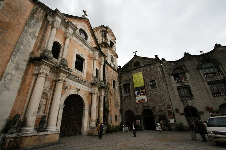 IMAGE: http://i255.photobucket.com/albums/hh150/junzo13/intramuros/IMG_9780_12x8al.jpg