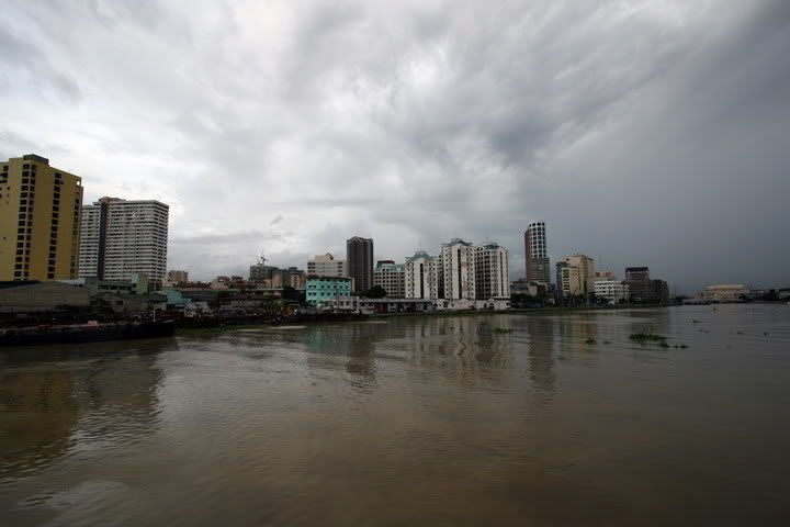 IMAGE: http://i255.photobucket.com/albums/hh150/junzo13/intramuros/IMG_9838_12x8alcrop.jpg