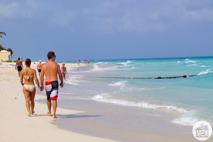 People at the beach on Playcar